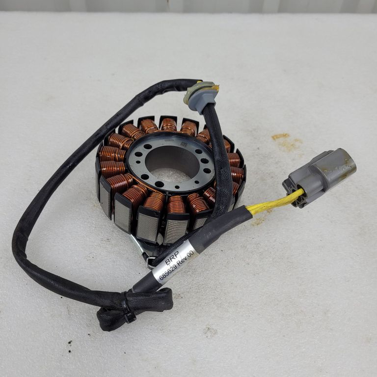 Статор оригинал BRP 420685629 для BRP LYNX/Ski-Doo/Can-Am 600/900 ACE (Stator Plate)