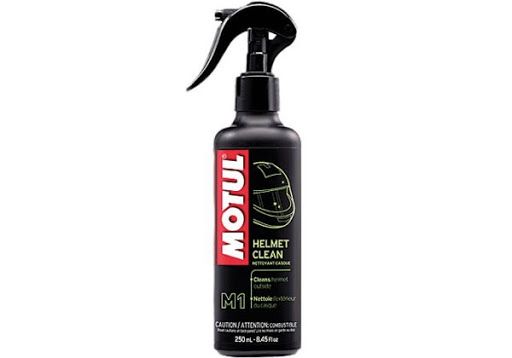 Средство для очистки внешних поверхностей мото шлема, включая визор Motul M1 Helmet & Visor Clean - 0,25 Л (102992)