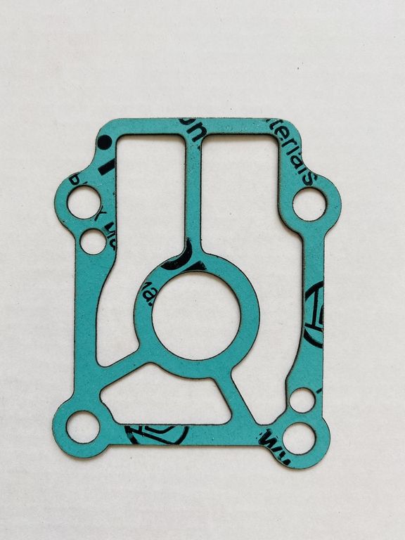 Прокладка водяной помпы (низ) Mercury 27-161602 SVF SVF-10290